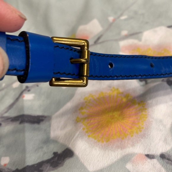 Louis Vuitton Epi Jeune Fille Leather Crossbody Shoulder Bag - Picture 5 of 15